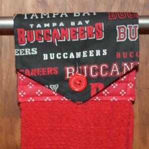TAMPA BAY BUCCANEERS RED BLACK & GRAY HANDMADE HANGING KITCHEN RED HAND TOWEL
